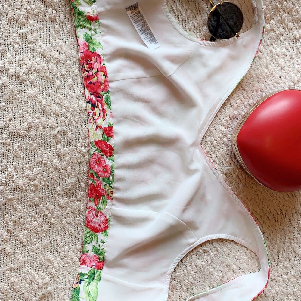 Crop top - Picture 5 of 6